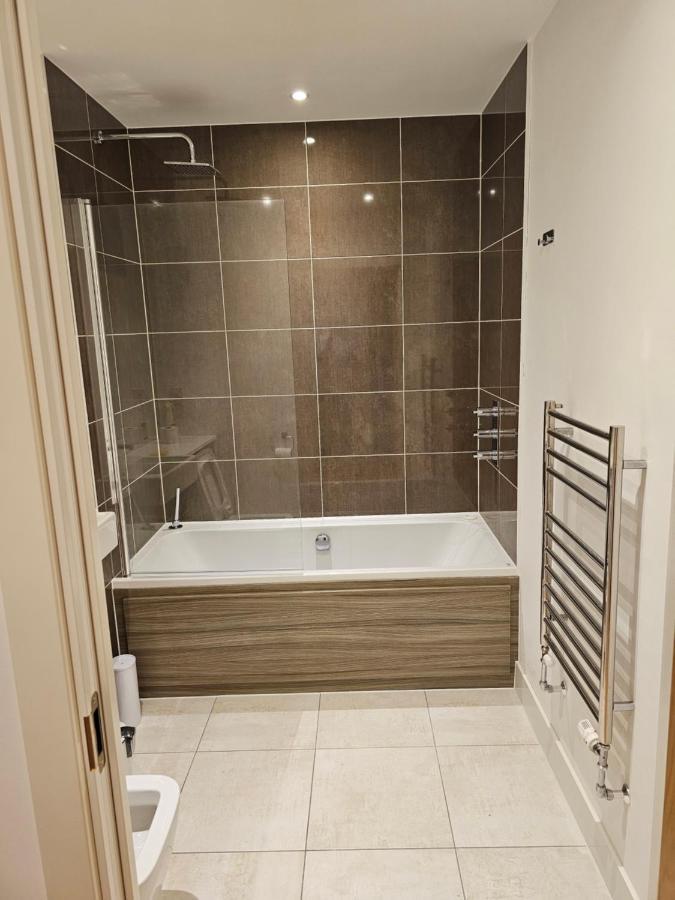 קרוידון Santina Apartments מראה חיצוני תמונה